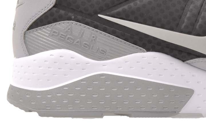 Nike Air Zoom Pegasus 92 Premium heel